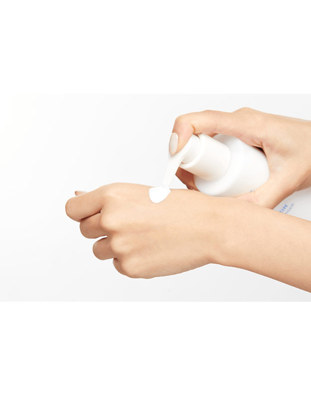 Laneige Cream Skin Milk Oil Cleanser švelnus valomasis pienelis